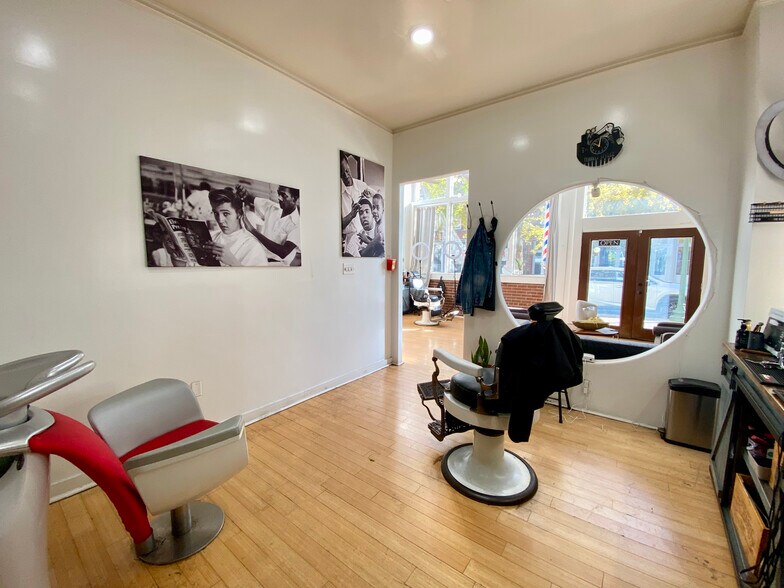 More Photos Of 107 S Front St, Memphis Office For Sale