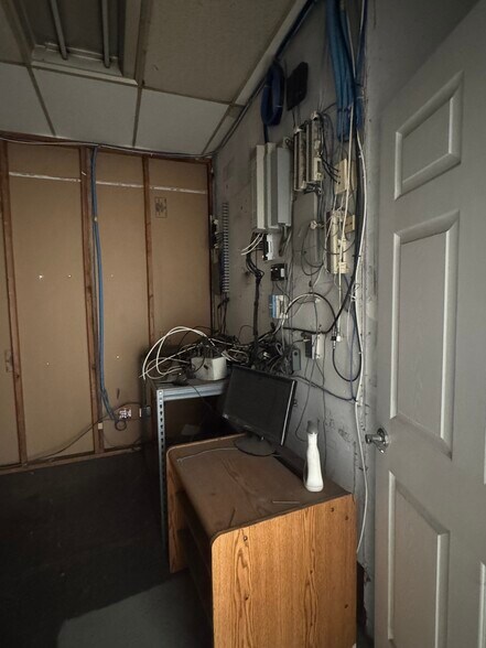 More Photos Of 1117-1121 Broadway, El Cajon Auto Repair For Lease