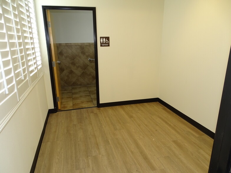 More Photos Of 750 Coronado Center Dr, Henderson Medical For Lease