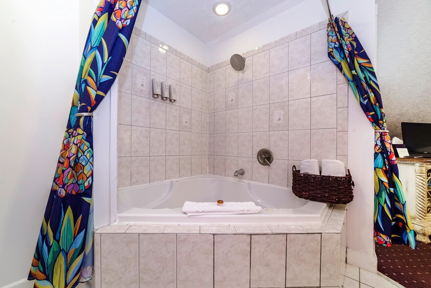 More Photos Of 29 Cuna St, Saint Augustine Hospitality For Sale