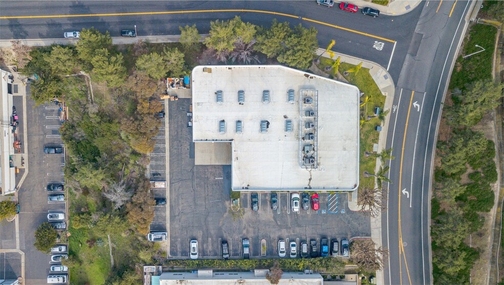 More Photos Of 1000 Calle Amanecer, San Clemente Light Manufacturing For Sale