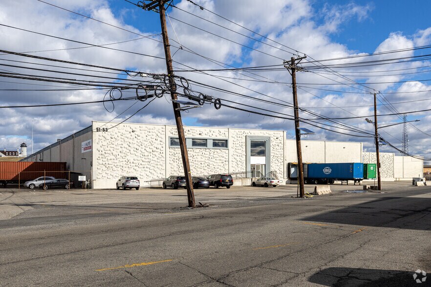More Photos Of 51-53 Hook Rd, Bayonne Distribution For Lease