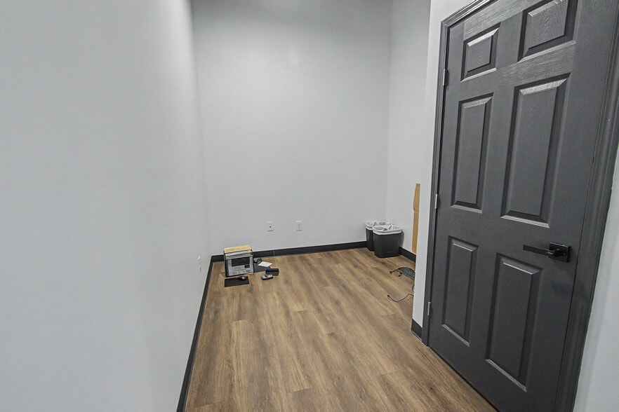 More Photos Of 3305 Chandler Rd, Muskogee Freestanding For Lease