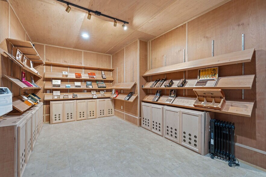 More Photos Of 12507 Pauls Valley Rd, Austin Unknown For Lease