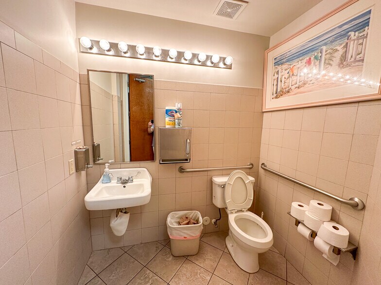 More Photos Of 3467 W Hillsboro Blvd, Deerfield Beach Medical For Sale
