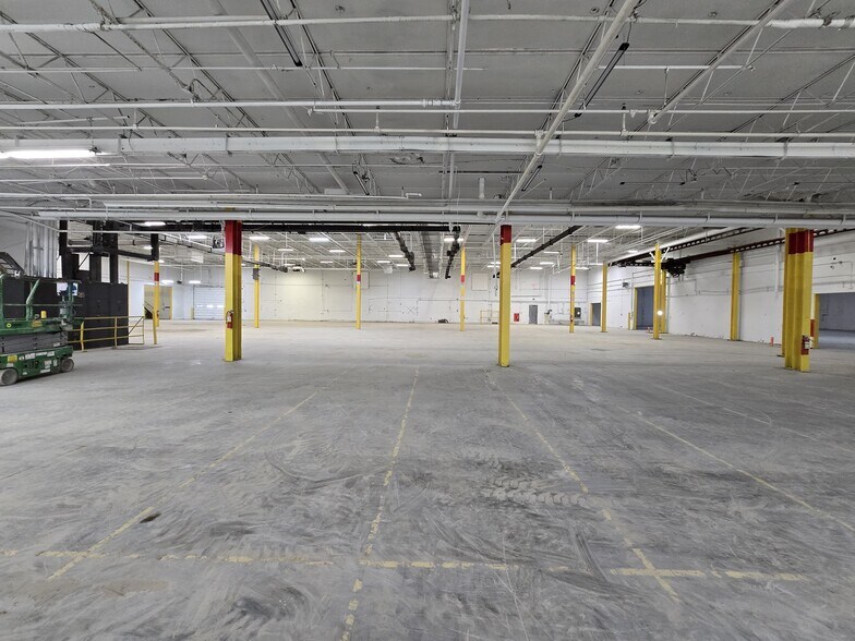 More Photos Of 325 Jay St, Coldwater Warehouse For Sale