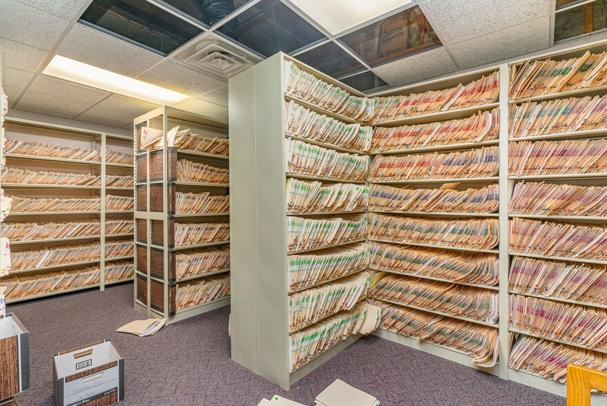 More Photos Of 3588 Center Ave, Essexville Medical For Sale