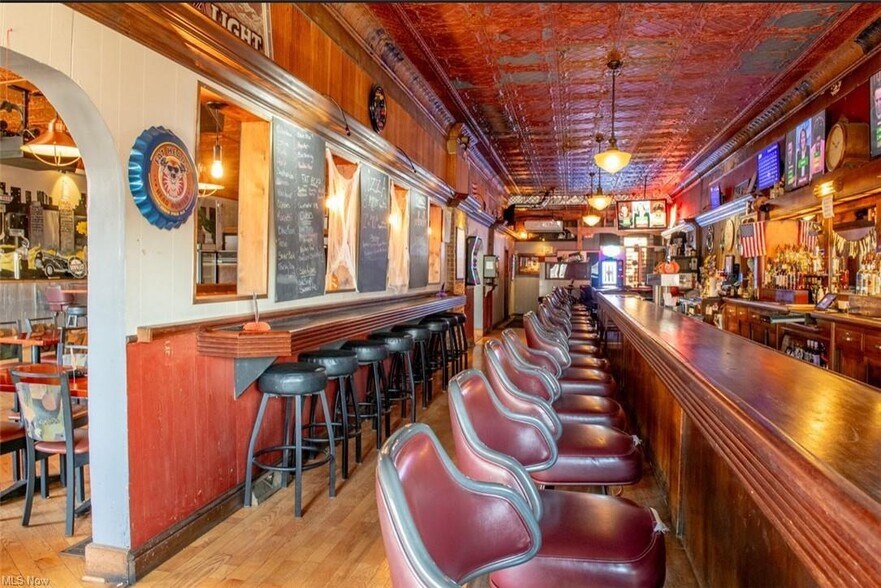 More Photos Of 2716 Mahoning Ave, Youngstown Restaurant For Sale