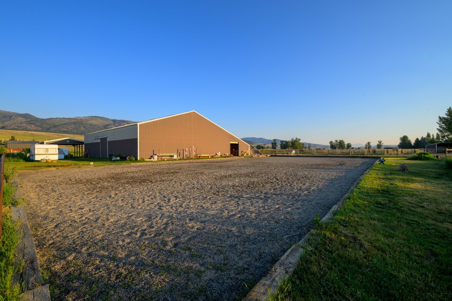 More Photos Of 5228 Gardner Ln, Florence Horse Stables For Sale