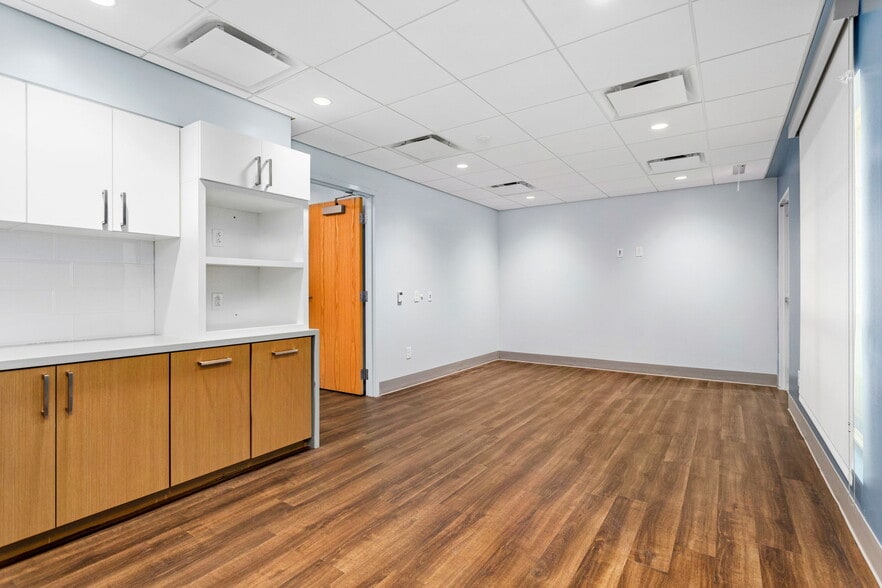 More Photos Of 4359 Greco Dr, San Antonio Medical For Lease