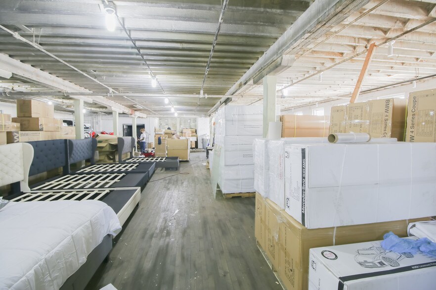 More Photos Of 39 Meade St, Trenton Distribution For Lease