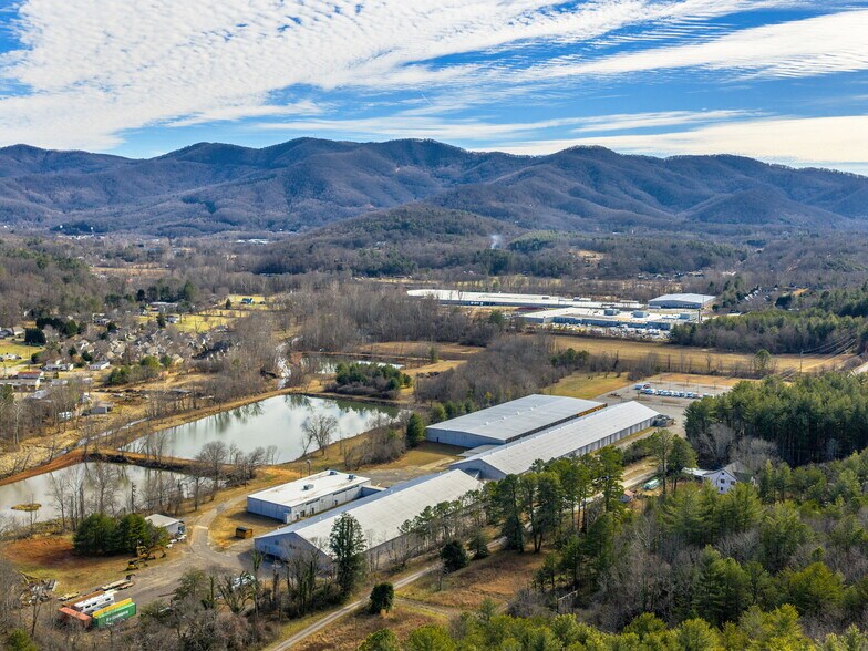 More Photos Of 111 Old Bee Tree Rd, Swannanoa Warehouse For Lease