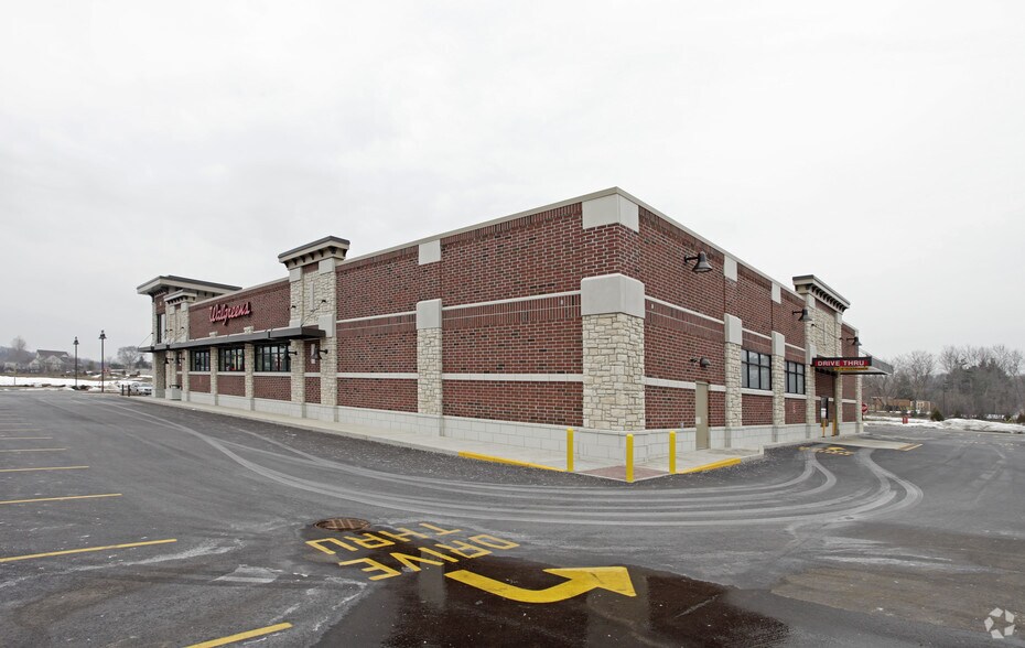 More Photos Of 320 W Summit Ave, Wales Drugstore For Sale