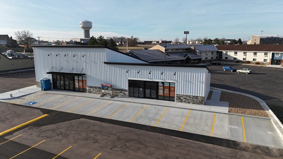 More Photos Of 1425 S Burr St, Mitchell General Retail For Lease