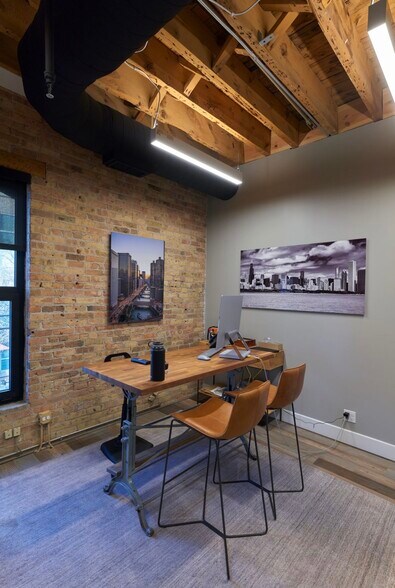More Photos Of 700 N Green St, Chicago Loft Creative Space For Lease