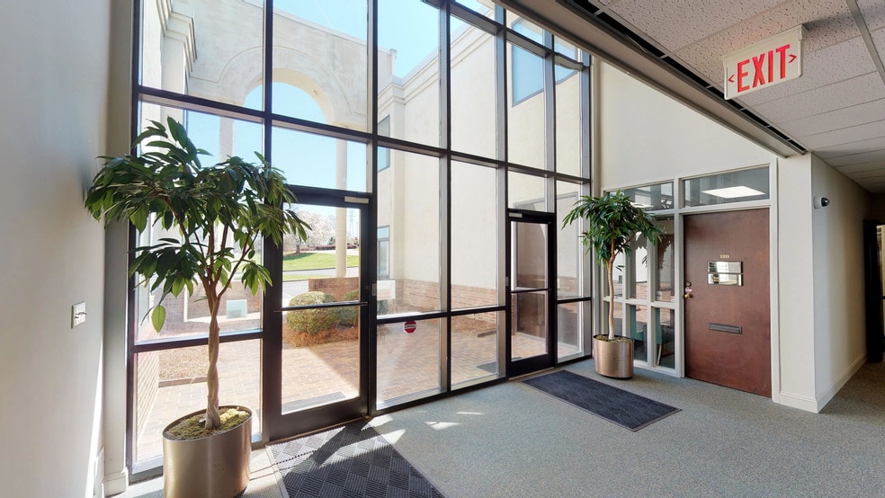 More Photos Of 2101 N Sardis Rd, Charlotte Office For Sale