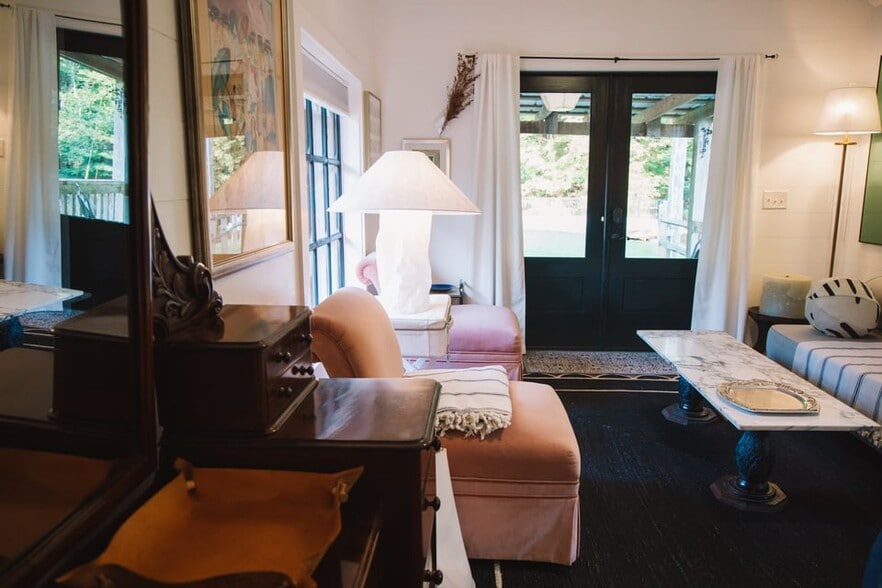 More Photos Of 21405 Parks Mill Rd, Abingdon Lodge Meeting Hall For Sale