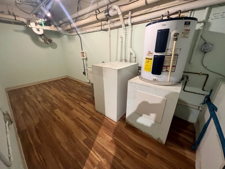 More Photos Of 300 Clematis St, West Palm Beach Storefront Retail Office For Lease