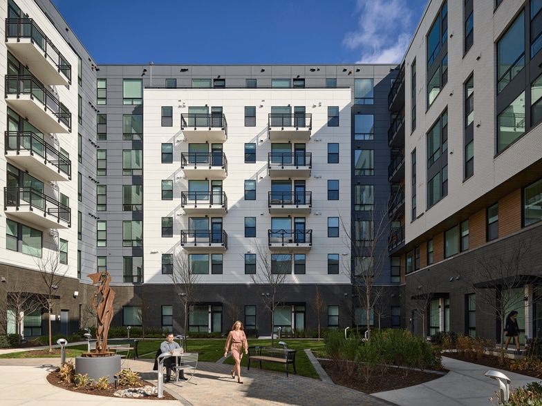 More Photos Of 2311 Dulles Station Blvd, Herndon Apartments For Lease