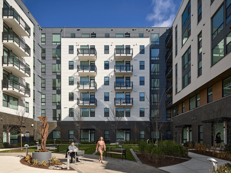 More Photos Of 2311 Dulles Station Blvd, Herndon Apartments For Lease