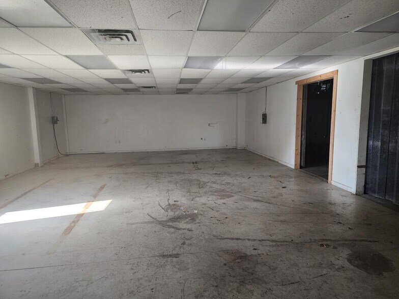 More Photos Of 3705 Century Blvd, Lakeland Unknown For Lease