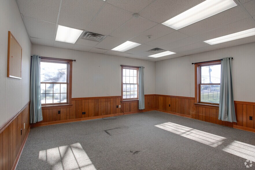 More Photos Of 825 Paoli Pike, West Chester Office For Lease