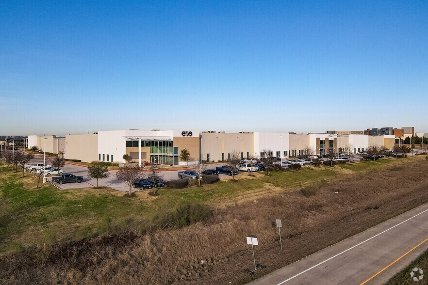 More Photos Of 3813B Helios Way, Pflugerville Distribution For Lease