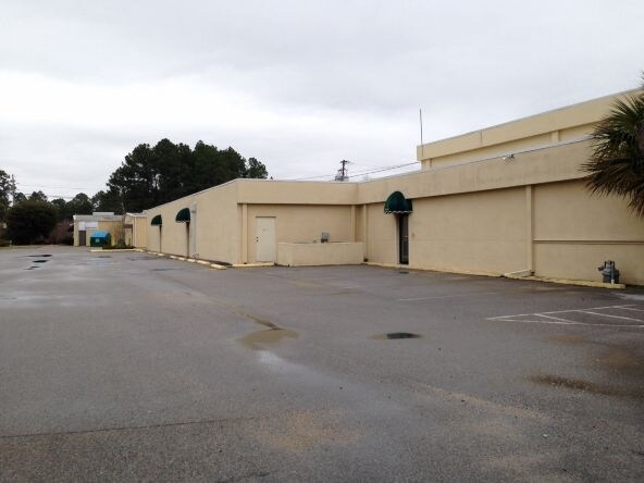 More Photos Of 2012 Highway 90, Gautier Flex For Lease