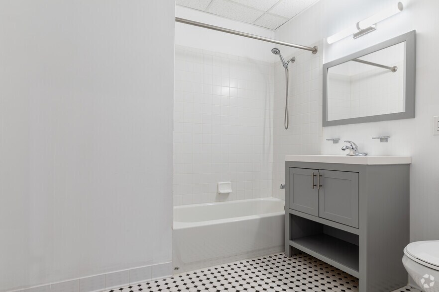 More Photos Of 11-15 Clinton St, Newark Apartments For Lease