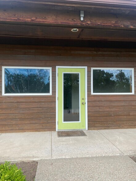 More Photos Of 753 Rowley Rd, Victor Warehouse For Lease