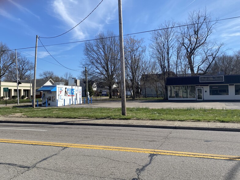 More Photos Of 401 S Kentucky Ave, Evansville Freestanding For Sale