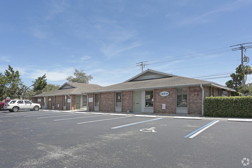 More Photos Of 1326 S Ridgewood Ave, Daytona Beach Office For Lease