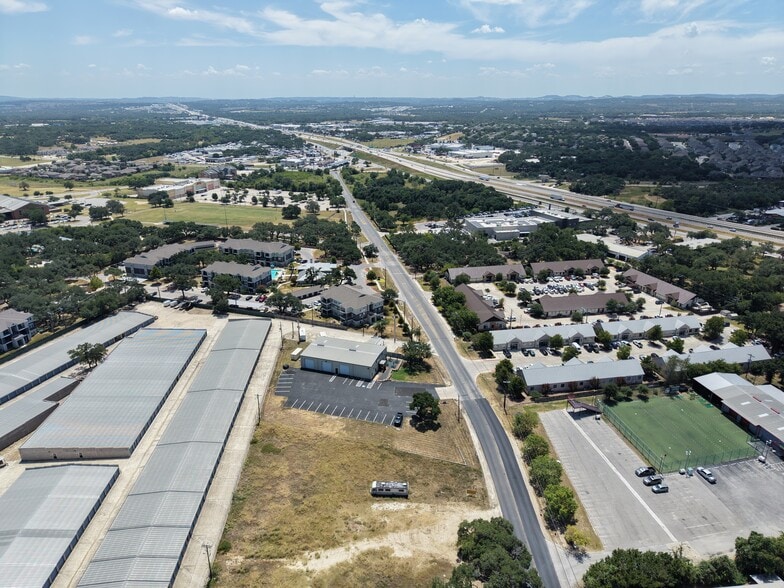 More Photos Of 129 Old San Antonio Rd, Boerne Light Manufacturing For Sale