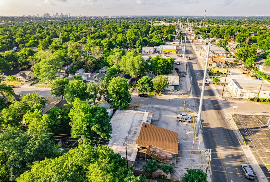 More Photos Of 1006 West Ave, San Antonio Freestanding For Sale