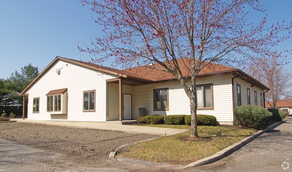 More Photos Of 105 Evesboro Medford Rd, Marlton Office For Lease