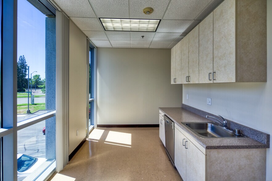 More Photos Of 1375 Exposition Blvd, Sacramento Office For Lease