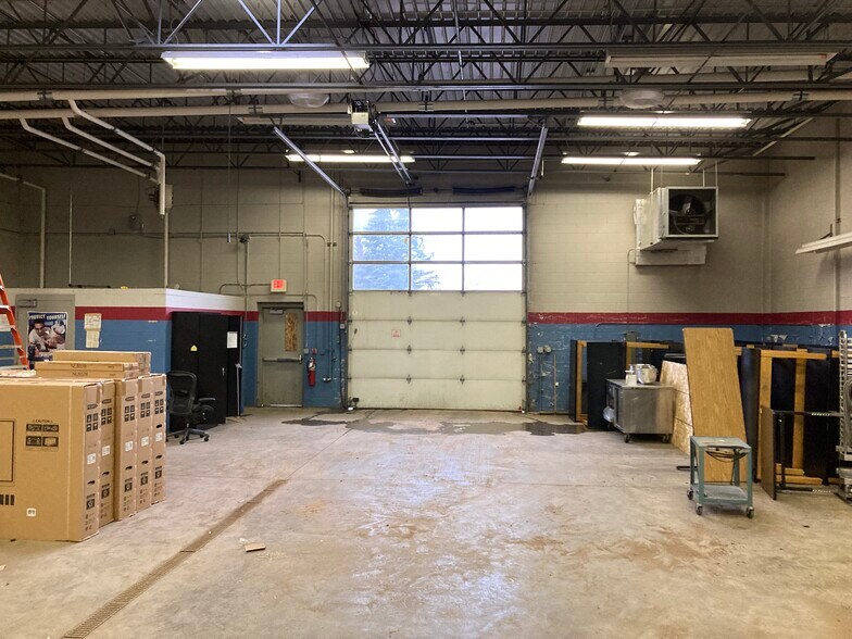 More Photos Of 802 E Central Entrance, Duluth Schools For Lease