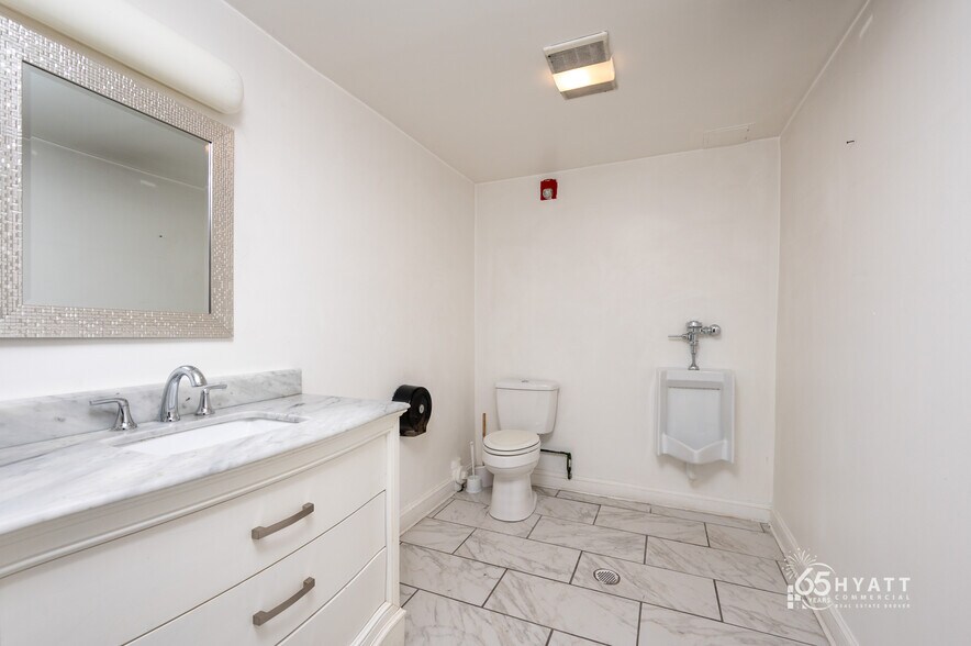 More Photos Of 1214 N Charles St, Baltimore Apartments For Lease