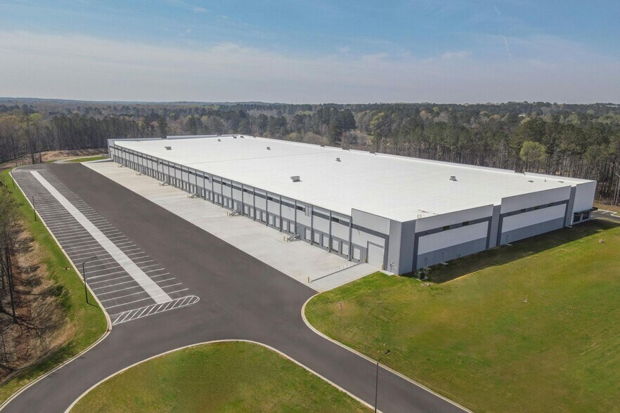 More Photos Of 14138 Lake Forest Ct, Covington Distribution For Lease