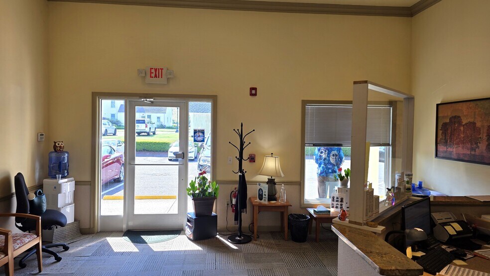 More Photos Of 760 Main St S, Southbury Storefront Retail Office For Sale