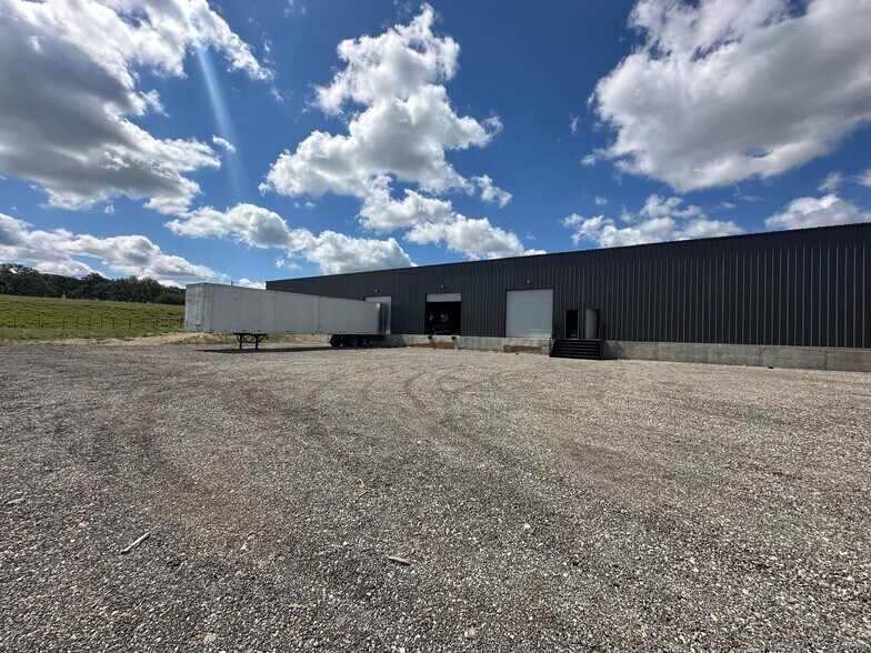 More Photos Of 6301 Us Highway 281 N, Spring Branch Light Distribution For Lease