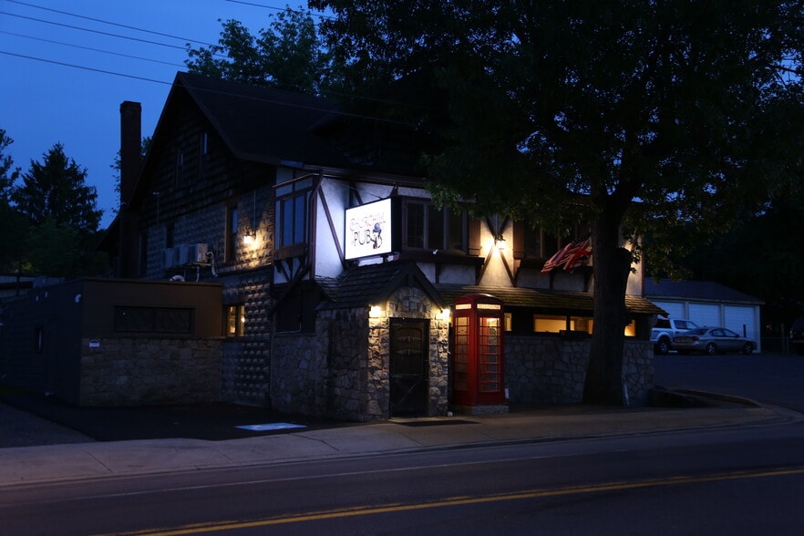 More Photos Of 136 Darrows Ln, Cresaptown Restaurant For Sale