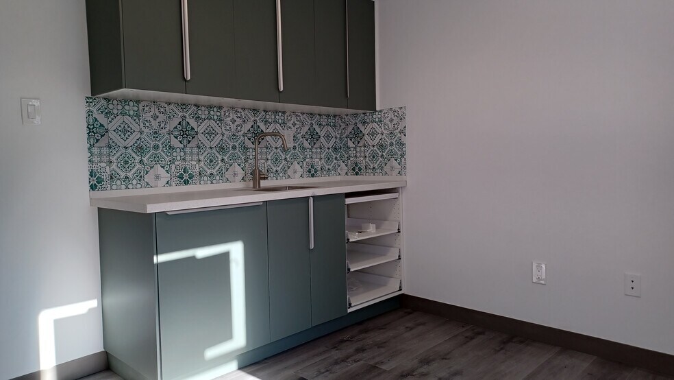 More Photos Of 731 Walker Rd, Great Falls Medical For Sale