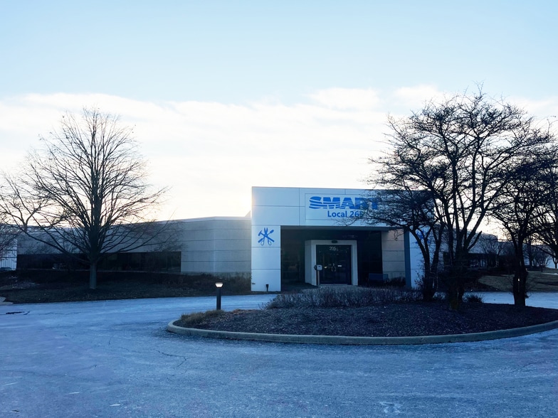 More Photos Of 205 Alexandra Way, Carol Stream Industrial For Sale