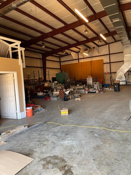 More Photos Of 250 Menefee St, Covington Industrial For Sale