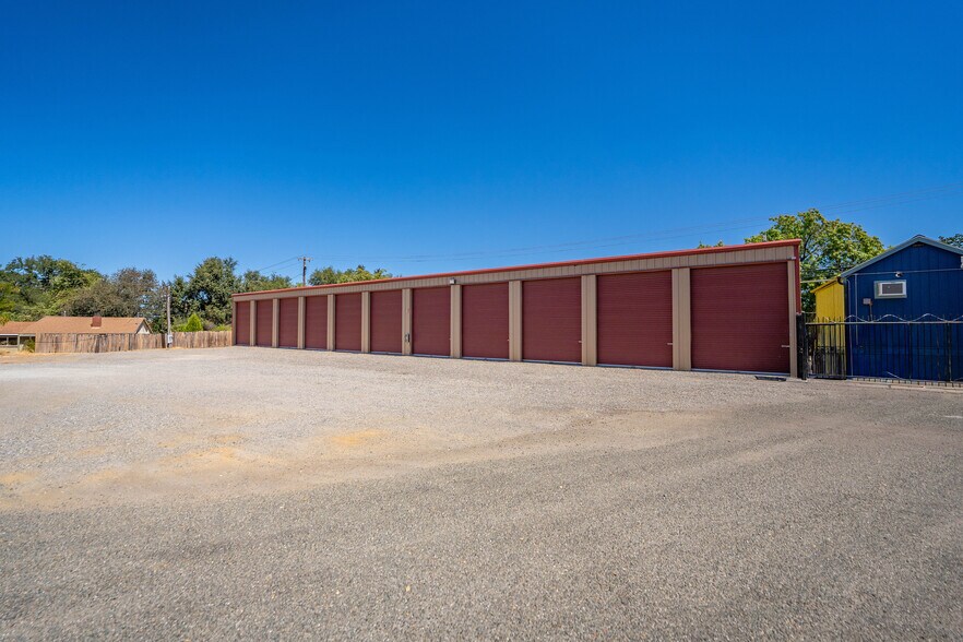 More Photos Of 12149 State Highway 99W, Red Bluff Self Storage For Sale