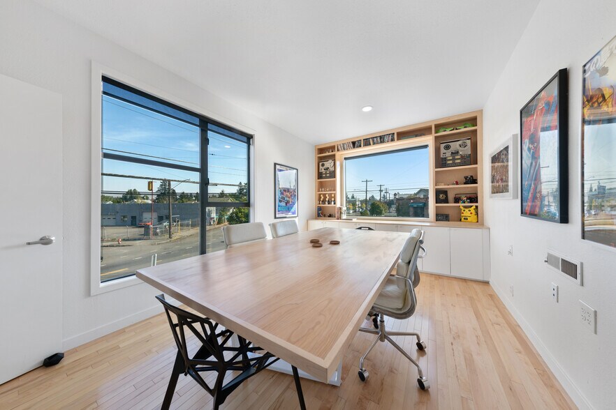 More Photos Of 5338 SE Foster Rd, Portland Storefront For Sale