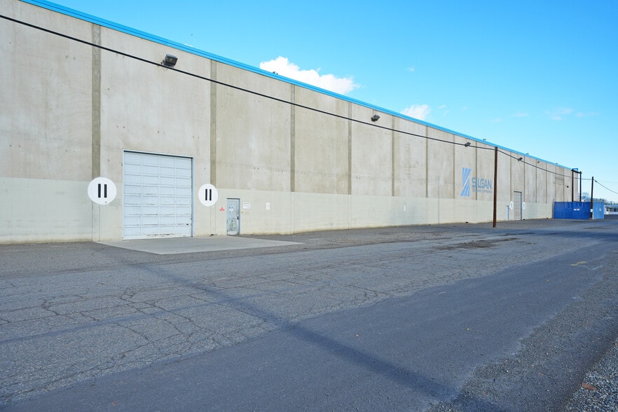 More Photos Of 45 E 3rd Ave, Toppenish Manufacturing For Sale