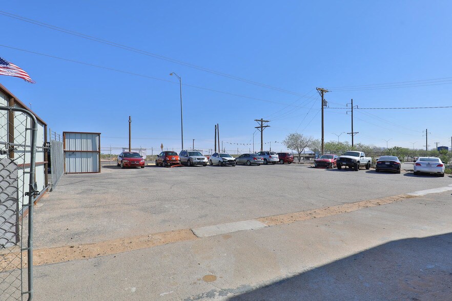 More Photos Of 10762 Montana Ave, El Paso Auto Repair For Sale