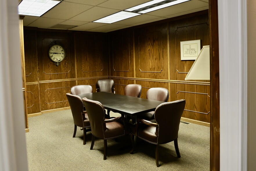 More Photos Of 128 E Morgan St, Martinsville Storefront Retail Office For Sale